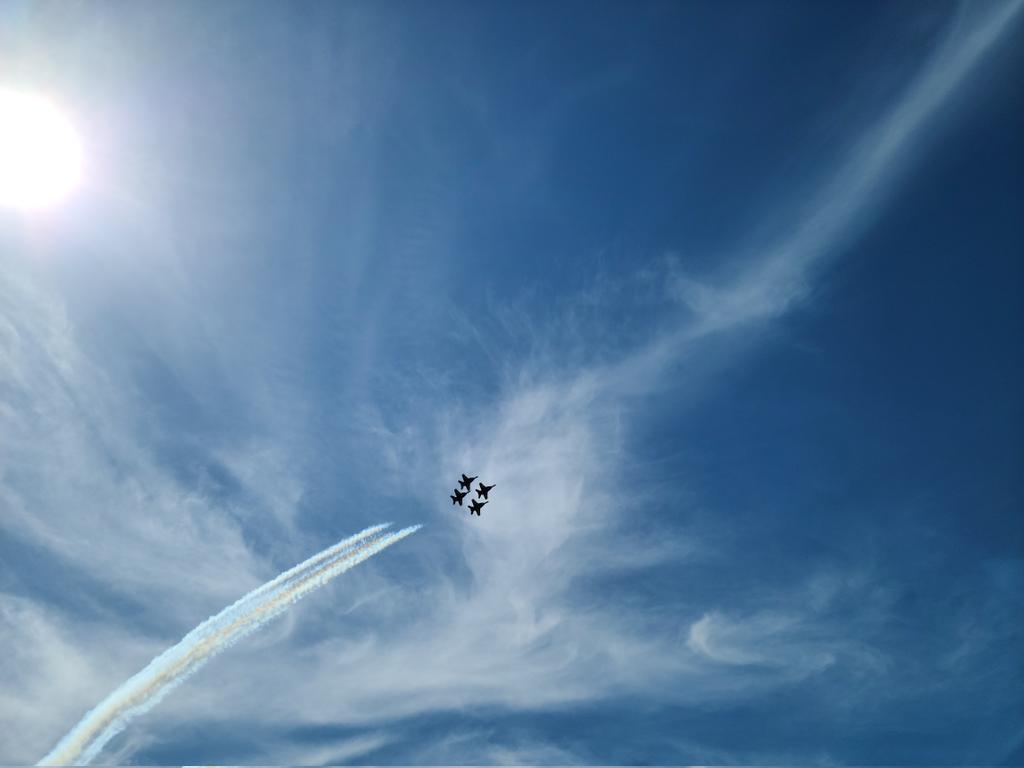 MarvinDMartian_'s tweet image. Break Direct Overhead #BlueAngles burning up the skies of #KNFW Fort Worth, Carswell #Airshow #avgeek