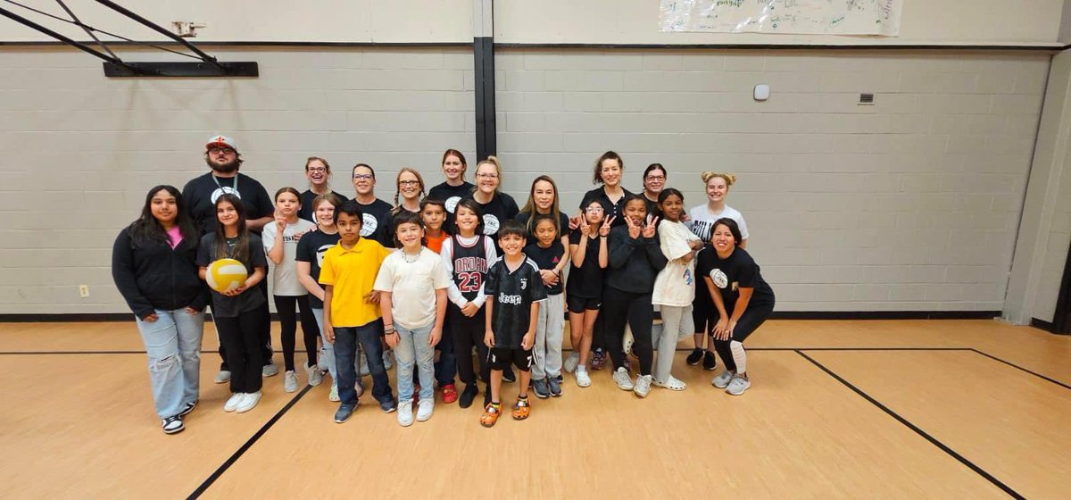 jennie_reid_el's tweet photo. JRE had our staff vs students volleyball game/STAAR Pep Rally this afternoon! 
It was perfect for reminding students that when you practice, use your strategies, and practice self care, you can do your very best! Yes, the students won!  @lpisd @fnance14 #JREadventure #LPLegacy https://t.co/vbqiL8iHoD
