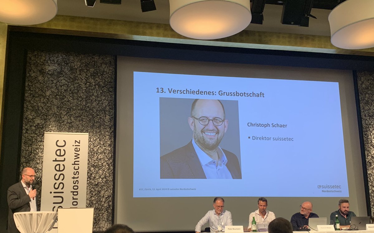 RogerNeukom's tweet photo. 16. Generalversammlung suissetec nordostschweiz. #wirdiegebäudetechniker übernehmen Verantwortung und für die Energiewende und den Klimaschutz. Danke @ChristophSchaer für deinen Besuch und dem ganzen Vorstand unter der Leitung von Peter Baumann für die grosse Arbeit! #suissetec https://t.co/rvITDLakNF