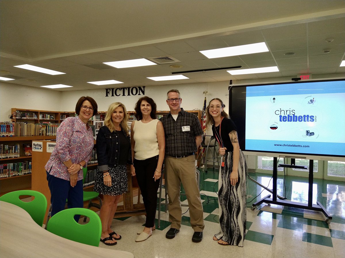 Author Chris Tebbetts inspired our Literary Academy students today with a meet and greet plus grade level workshops! We loved “Middle School: The Worst Years of My Life” which he co-wrote with James Patterson. @duncan_middle @christebbetts @KathleenBoutte @ShakaylaJohnso3