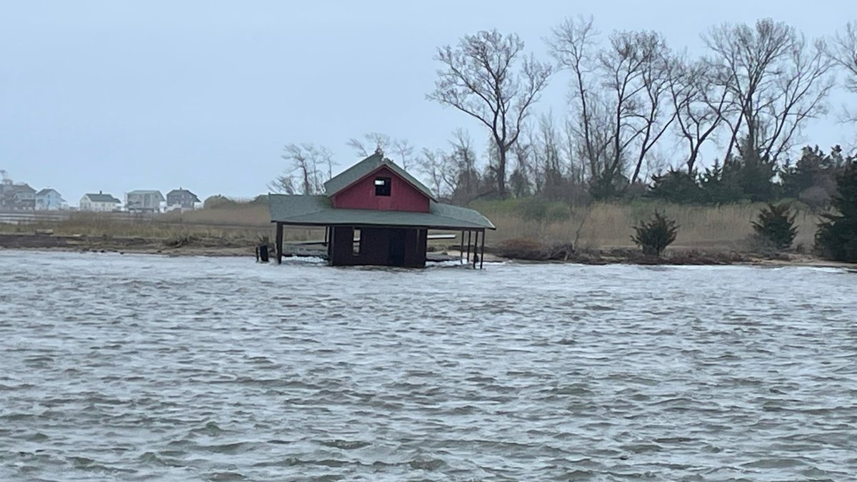 Many people in Guilford looked out onto Grass Island on Friday, as a local landmark became flooded by rising water levels due to recent weather. Full story: nbcconnecticut.com/news/local/wat…