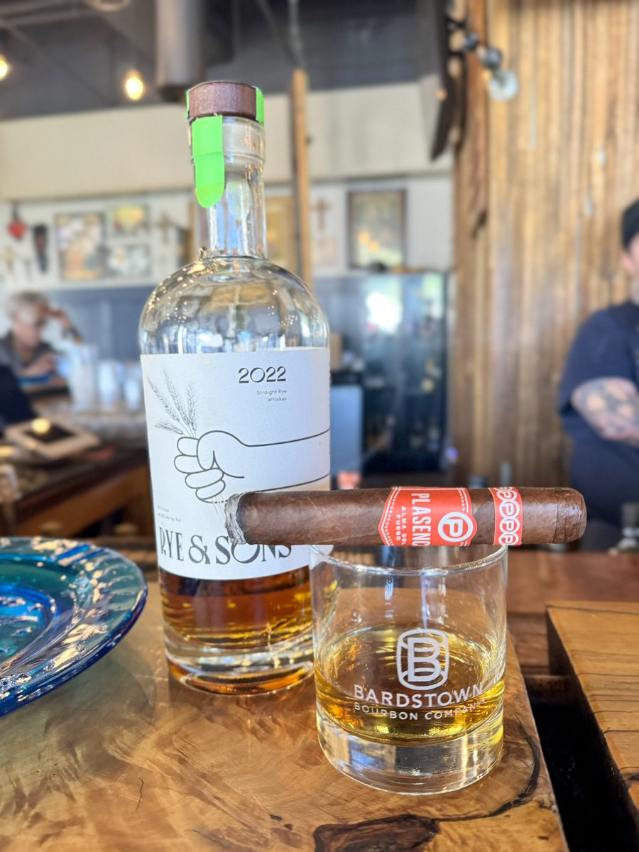 execleadersip's tweet photo. 🥃 Friday Ryeday

Trying a new Rye Whiskey at the cigar shop today. 

What’re y’all pouring to cap the week?

For me…
Whiskey: Rye and Sons 
Cigar: Plasencia Alma Del Fuego https://t.co/b1x51aNJ0O