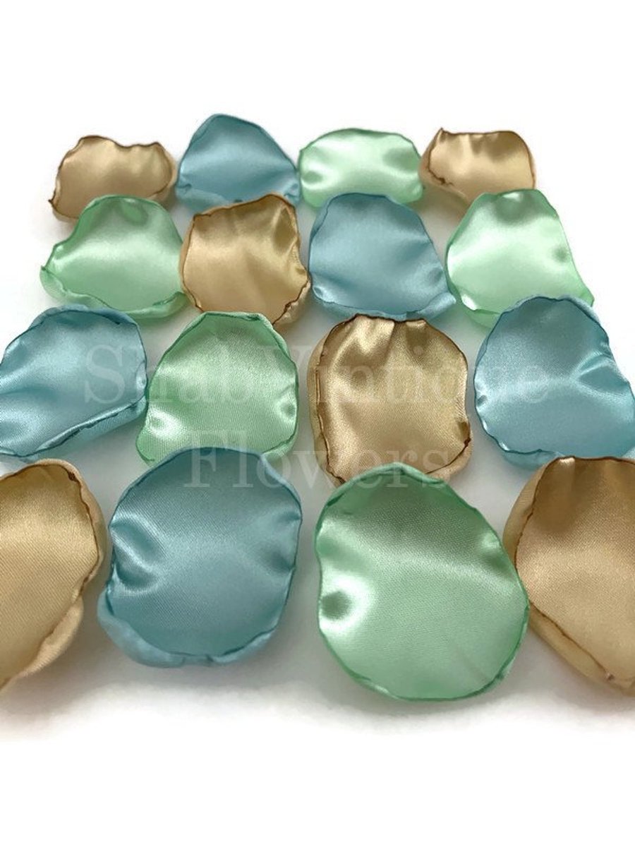 Mint green, gold, seafoam green flower petals, flower girl petals, wedding aisle decor by ShabVintiqueFlowers dlvr.it/T5R92z #etsyshop #etsyseller #smallweddings #weddingcolors #weddingcolorpallette