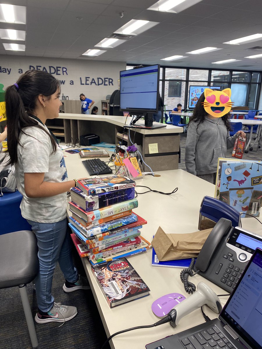 Best part of National School Library Week was having my NAC students practice their English as they became student librarians during their library visit🎉🎉🎉 @CyFairLibraries @truittcfisd #rtp #cfisdlibraries