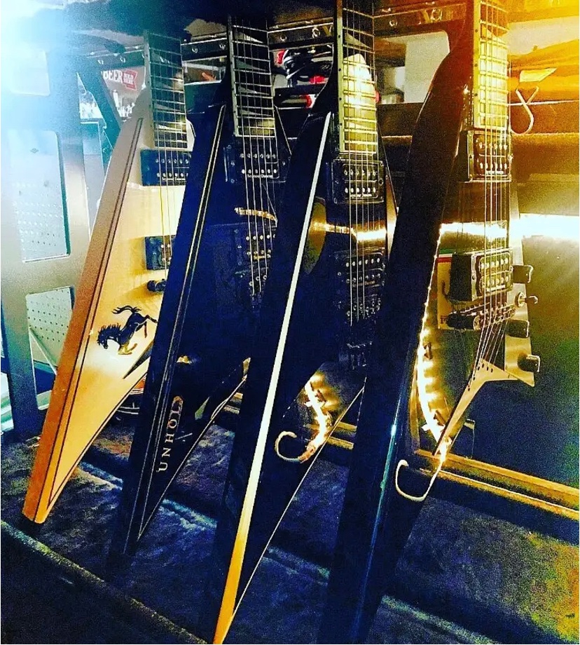Flying V Friday! My main 4 @JacksonGuitars These are USA Randy Rhoads models and they are indeed fairly stock. Ok, 2 of the Floyd Rose equipped V’s have an up-graded block that adds more sustain and general improved resonance. 🤘🤘💨