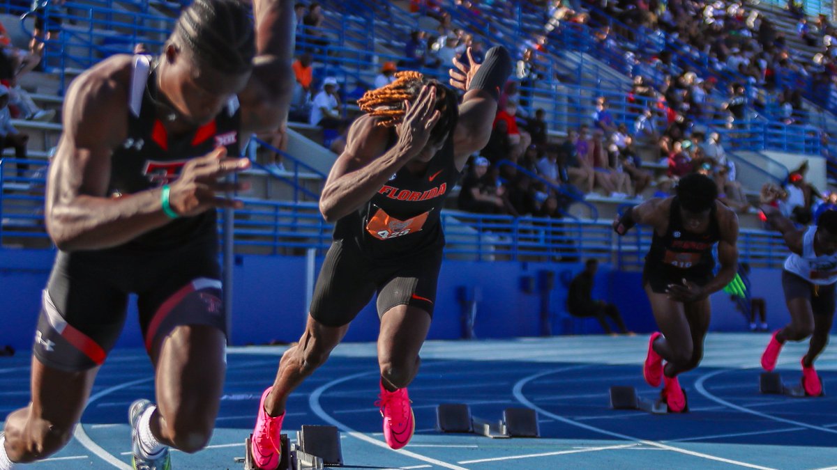 FLYING in their outdoor opener 💨 Robert Gregory and Wanya McCoy place 4⃣th (20.29) and 7⃣th (20.40) in the Men's 200m INVITE! 🔥 #GoGators 🐊