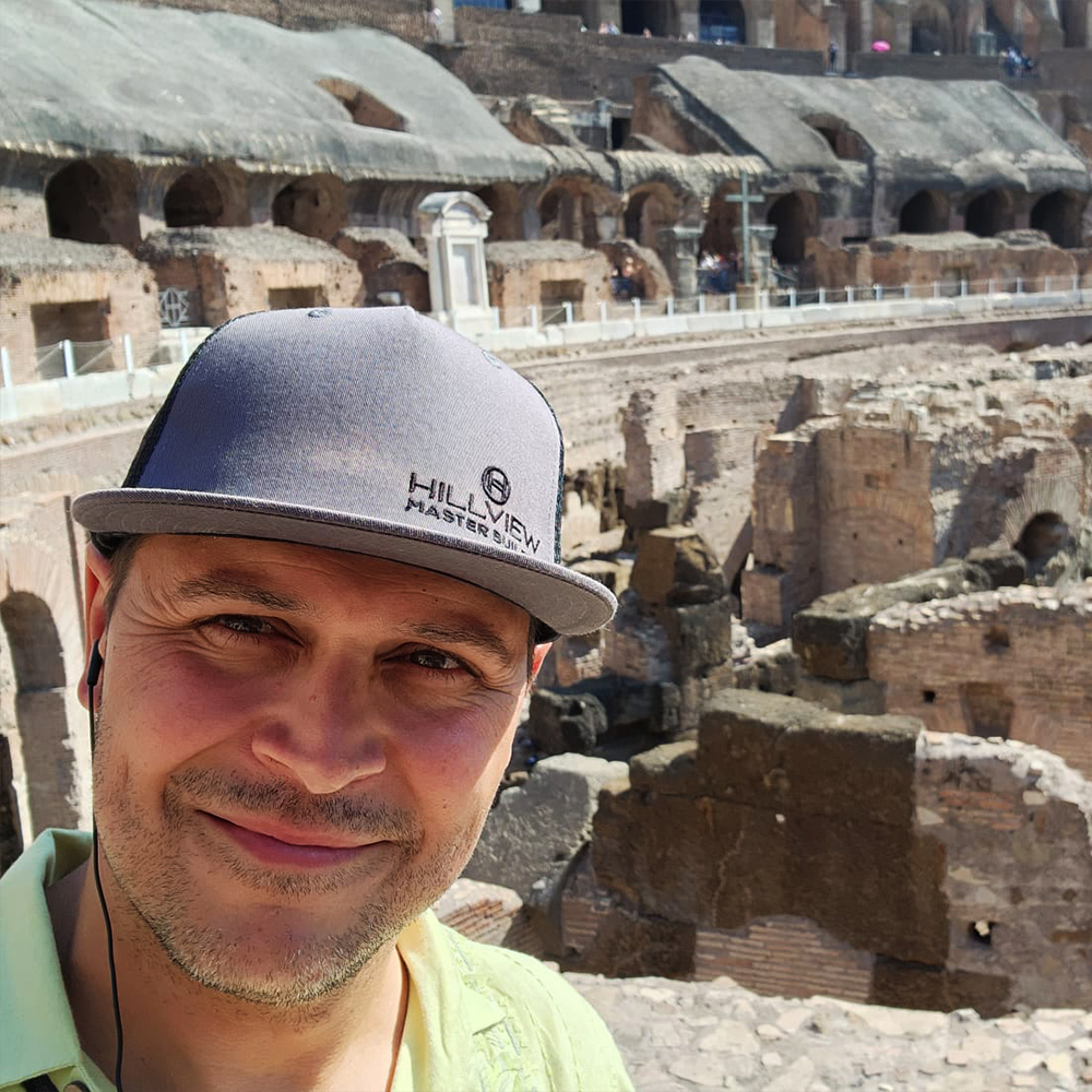 Just Al representing us while on vacation at the Colosseum in Rome, Italy!

#fridayvibes #friyay #hillviewfamily #homebuilding #buildwithus