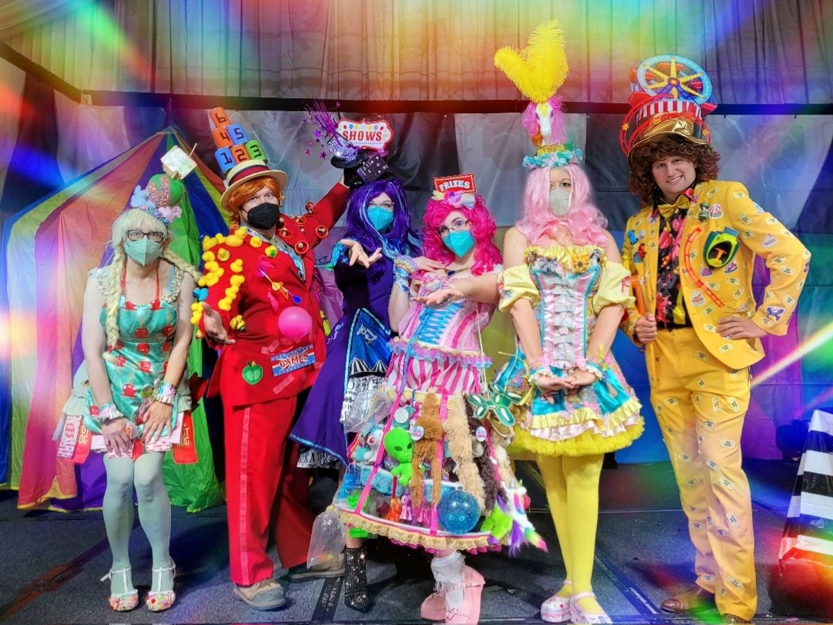✨ A WHOLE FUNFAIR OF COMMUNITY GUESTS ✨

We're starting off our Community Guest Announcements with some familiar faces! 
You know and love them as a variety of con mascots and from helping out many events across the country, it's the Cosplay Champions and our Mascots <a href="/s_crackle/">Crackle's Cousin Cosplay 🔜 COSPLAY EVENTS FOR U!</a>