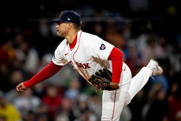 Red Sox have put Isaiah Campbell on the IL with a shoulder impingement, per @ChrisCotillo. That will open up a spot on the roster for Bobby Dalbec. Probably explains why Campbell looked horrendous last night.