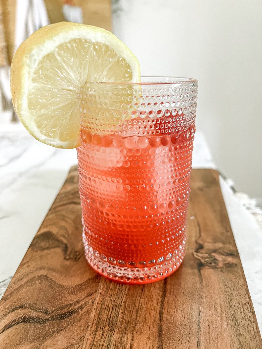 Happy #Minionshappyhour! Share your no theme drinks. Here to inspire you is from the Masters is the Azalea cocktail. @Stillsmack @KiKi1185 @DesiFlurane @danielp_reid