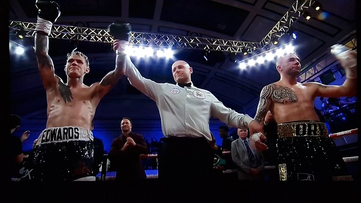 Absolutely the right ( & never doubted ) result. @CEdwardsBoxing 👏👏👏👏 #CharlieEdwards #Boxing #UK