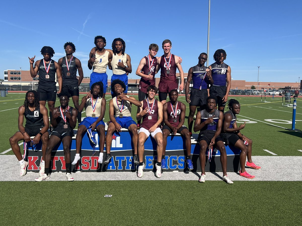 Congratulations to the athletes who medaled in the Boys 4X400M relay and qualified for the regional meet!