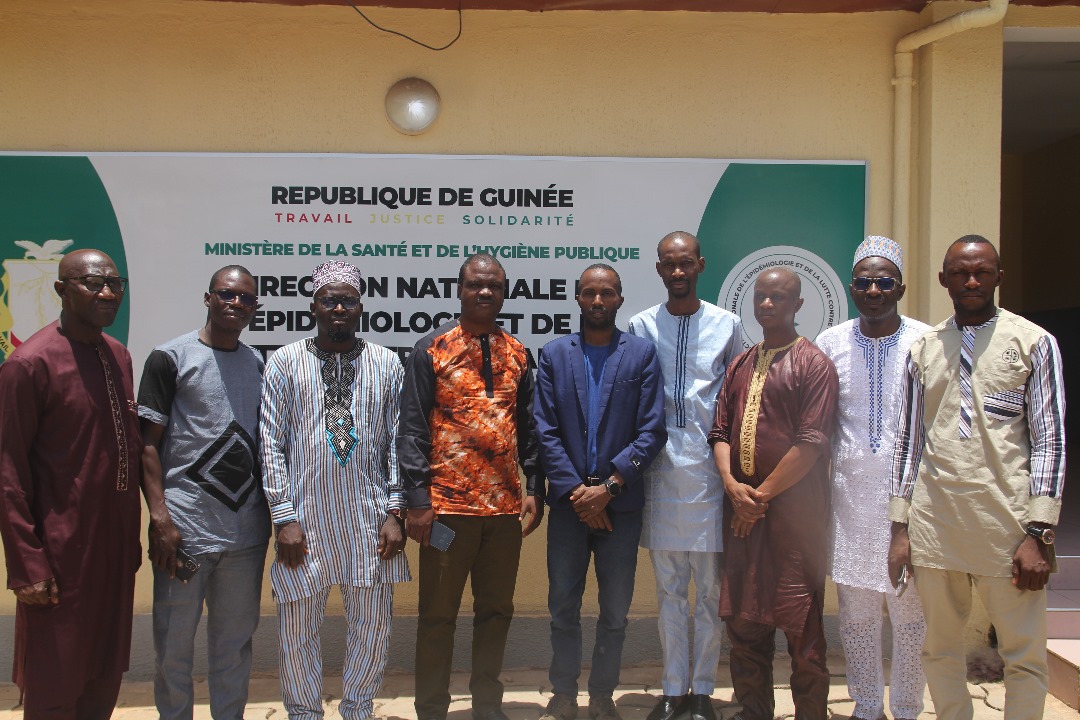 DNELMGN's tweet photo. 𝐑𝐄𝐔𝐍𝐈𝐎𝐍 𝐃𝐔 𝐒𝐄𝐂𝐑𝐄𝐓𝐀𝐑𝐈𝐀𝐓 𝐃𝐔 𝐂𝐓𝐂-𝐒𝐏  
En prélude de la session du Comité Technique Conjoint de Suivi des Programmes (CTC-SP), s’est tenue à la DNELM la Réunion du Secrétariat du CTC-SP ce vendredi 05 avril 2024. https://t.co/1xSjBQwVh1