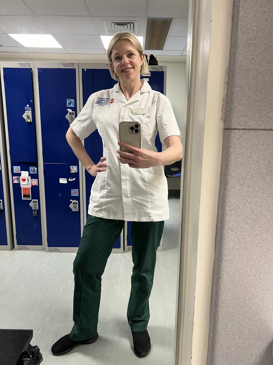 Leasey79's tweet photo. Final 10 week placement done ✅
Last time wearing student uniform ✅
Filled my team’s tummy’s with goodies as a thank you ✅
Very emotional last day on the frailty ward @CDDFTNHS but loved every minute and would love to return as a qualified OT 💚
@SunderlandOT 
#readytobeanot https://t.co/byv6N1BAAc