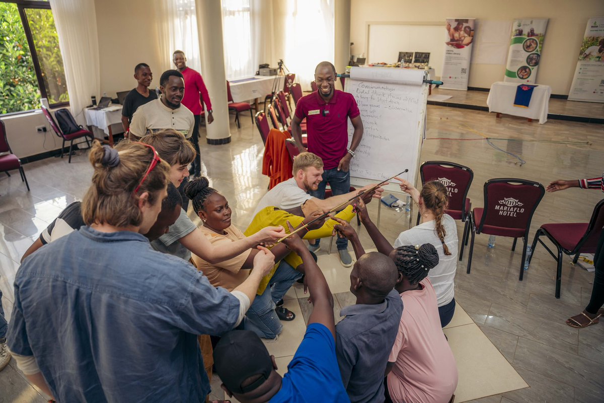 2/3 The interns were split in groups and participated in activities such as the magic stick game and the ball on the strings balancing game. #IYFEP