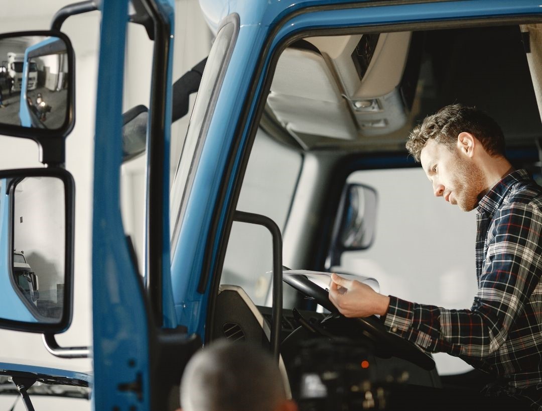 LightingQuest's tweet photo. Happy Read a Road Map Day! 🗺️ 

Let's go old-school with navigation while you focus on the road. We'll take care of your trucks, ensuring they're equipped for the journey ahead! 

#roadmap #roaptrip #vehicle #trucks #gps #maps #papermap #paperroadmap #nationalday #ReadARoadMapDay https://t.co/REj4Ed0sqJ