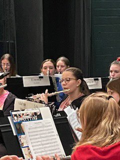 BotkinsMusic's tweet image. Congrats to Botkins JH Band members whom are participating today in Anna
with:
Shelby County Junior High Honor Band: Adi Miller, Shelby Vaubel, Ruby-Jean Johnson, Brennen Mack, Eleanor Koenig, Liam Cooper, Jeff Johnson 🎺🎷🥁🪈 Super Proud of them all! 💛🖤🤍