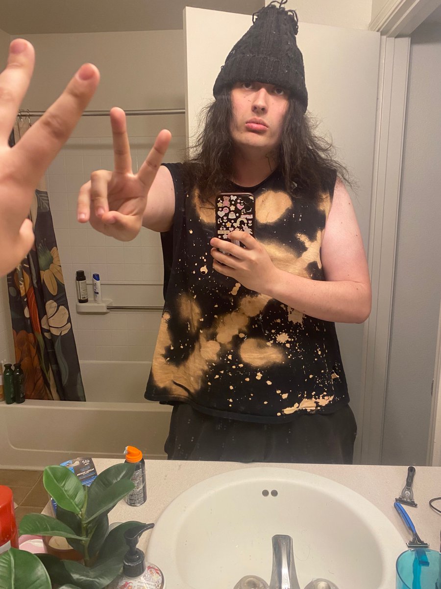 SmokingStogies's tweet image. Cant believe I lost 100 pounds and I’m 6”5