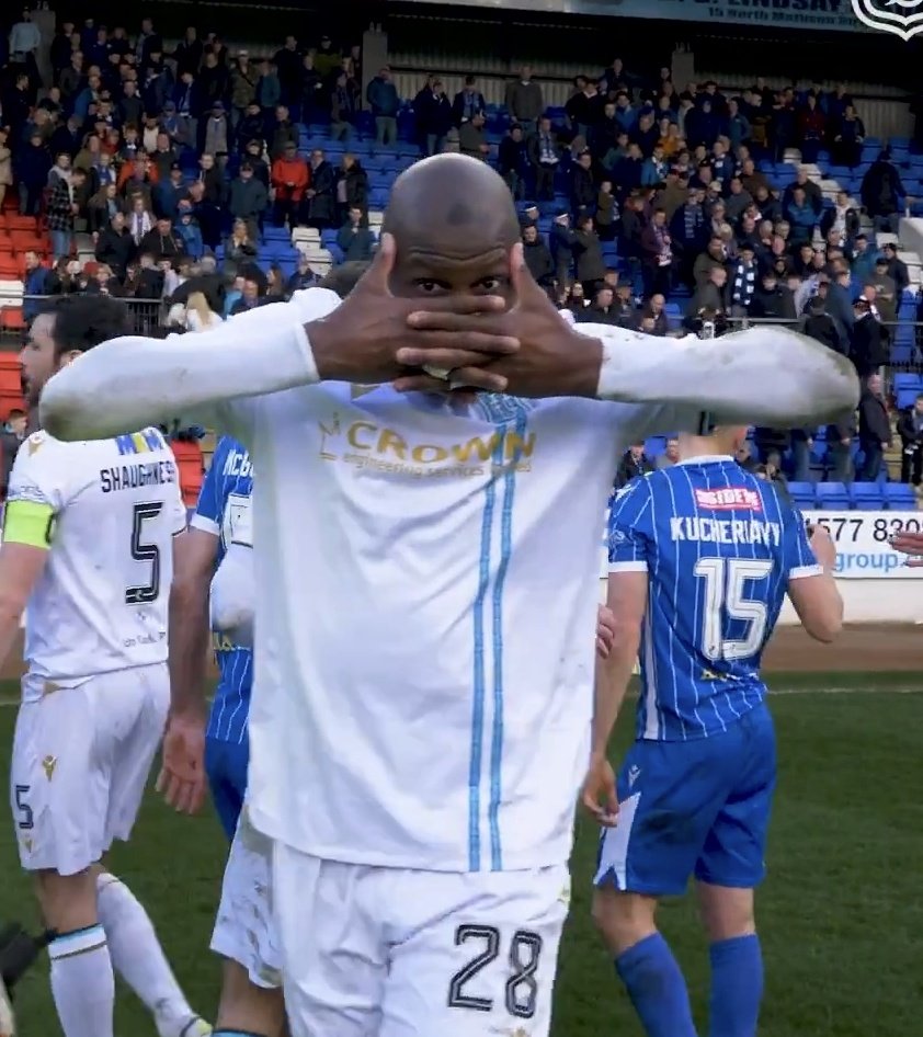 <a href="/DundeeDerry/">Dundee Derry 🇫🇷</a> "No one likes us, we don't care"