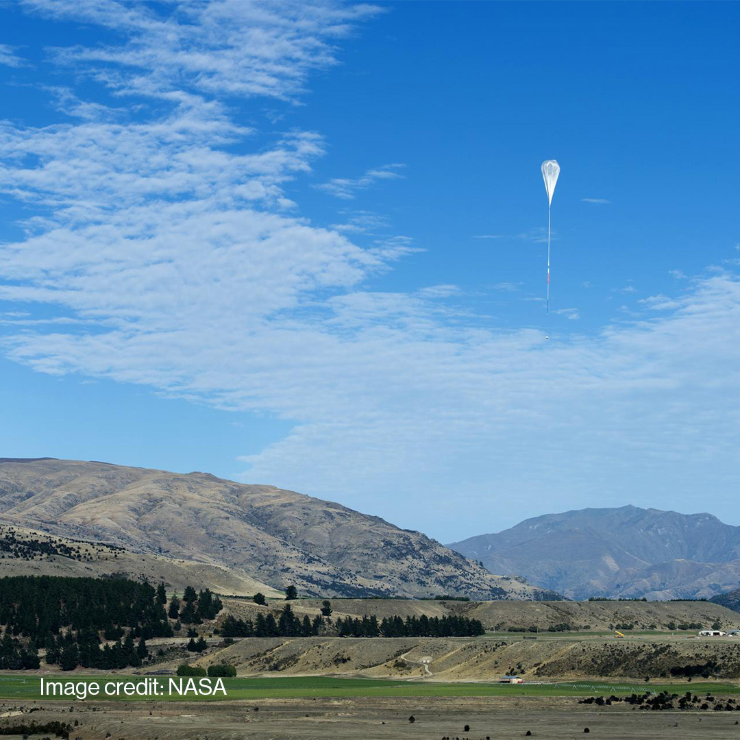 The ASU/UofA team of the Nationwide Eclipse Ballooning Project works in our Interplanetary Lab! They will release a high-altitude balloon Monday, 4/8, to view the solar eclipse! Follow the livestream Monday: bitly.ws/3hqFe More here: bitly.ws/3hqF2 #ASUSpace