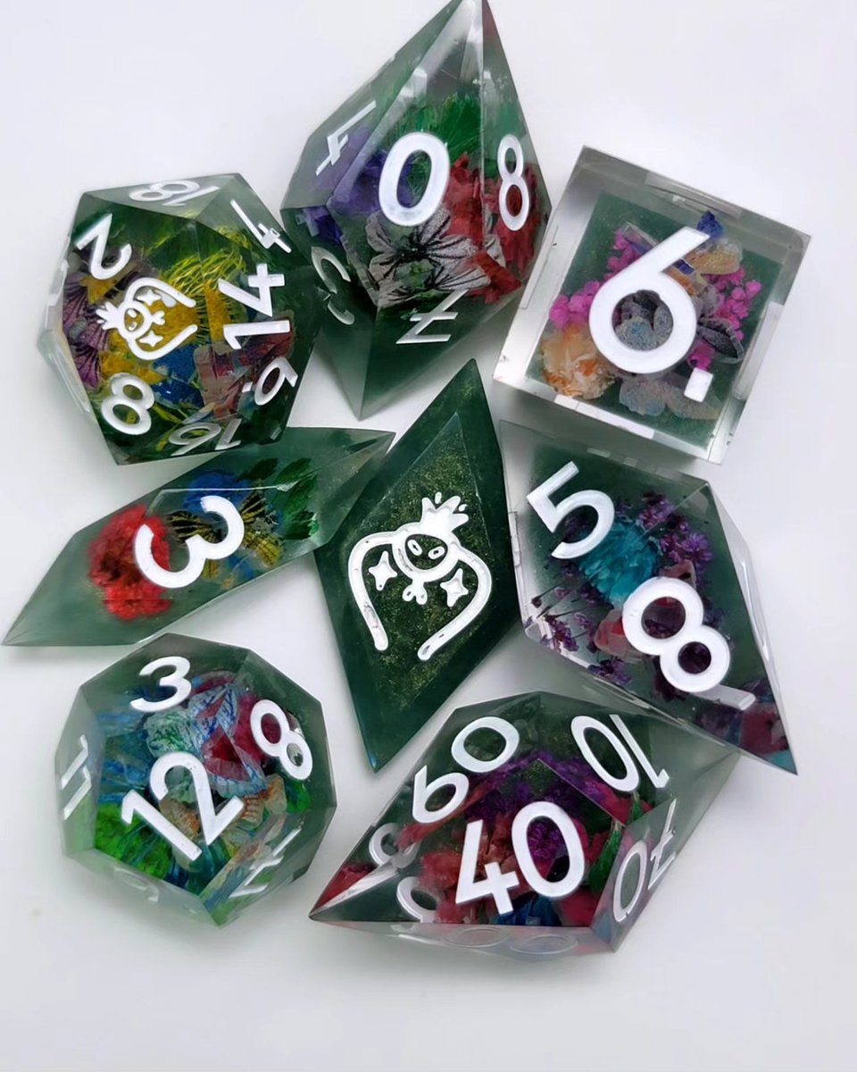enchantserpdice's tweet photo. Sunday Sunday Sunday! 
That's when the dice giveaway from What's In The Rift ends! Win these dice! https://t.co/2aqOKlQbWL