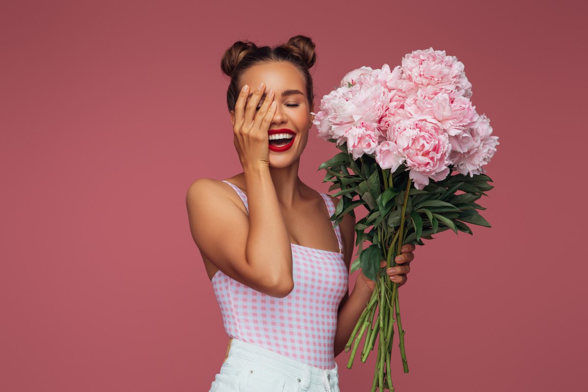 Spring is here! Rejuvenate your skin with our spring-ready chemical peels. Ditch the dull winter look and embrace a fresh and radiant face. 🌸

Call us at 801-770-4543 to book now! 
#GlowWithSwinyerWoseth #ChemicalPeels #SpringGlow #Utah