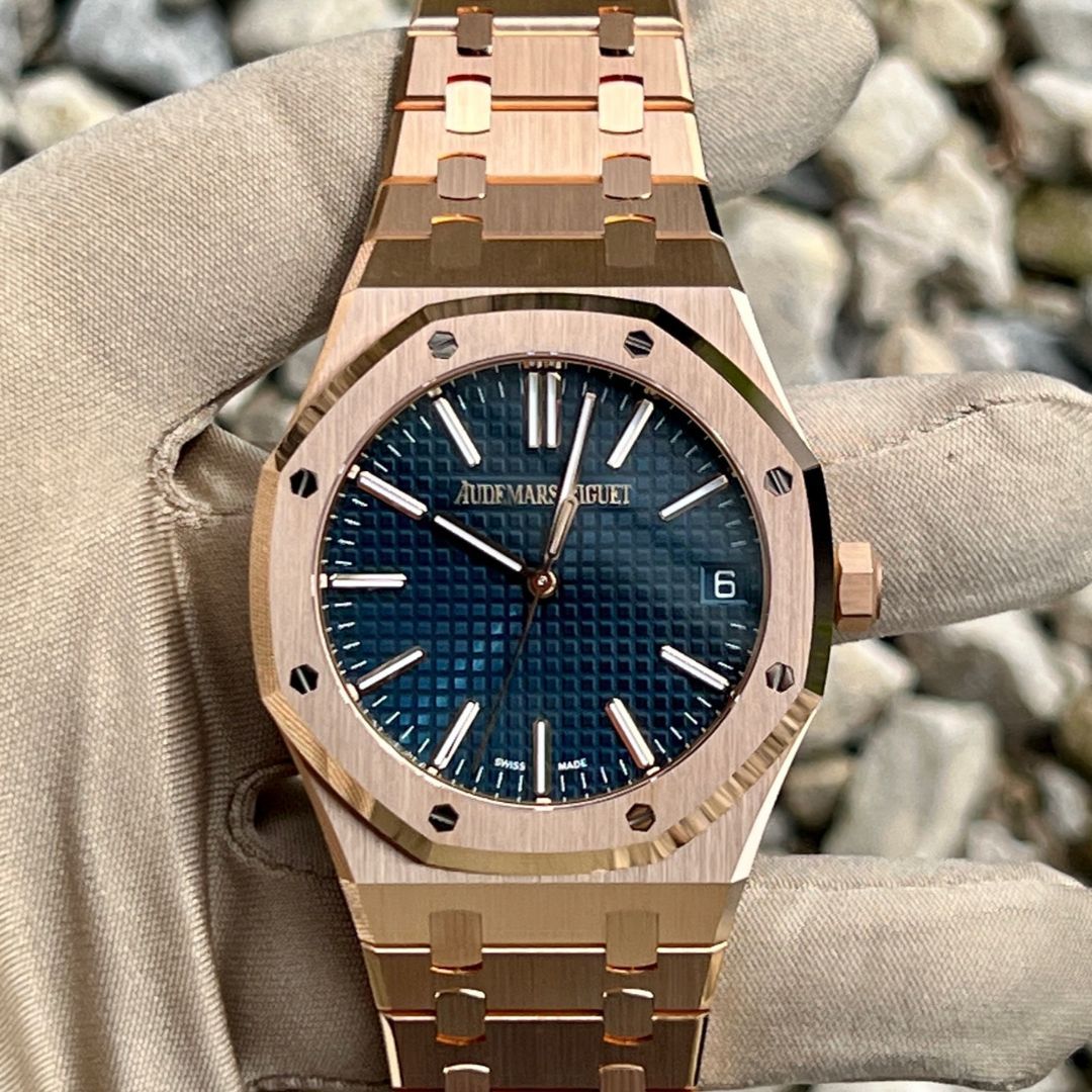 Does the bracelet make the watch? Absolutely!⌚✨ #WatchBracelet #DesignElement

Visit our website:
buff.ly/3vpxPPU