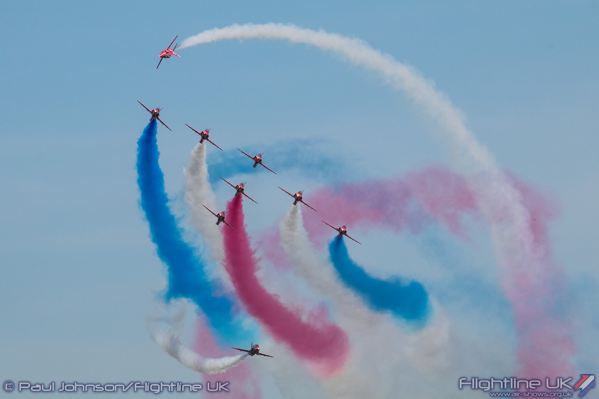 AIRSHOW NEWS: @RAFRedArrows to thrill @cosfordairshow crowds - is.gd/PqTblb #avgeek #airshows #airdisplays #Cosford24