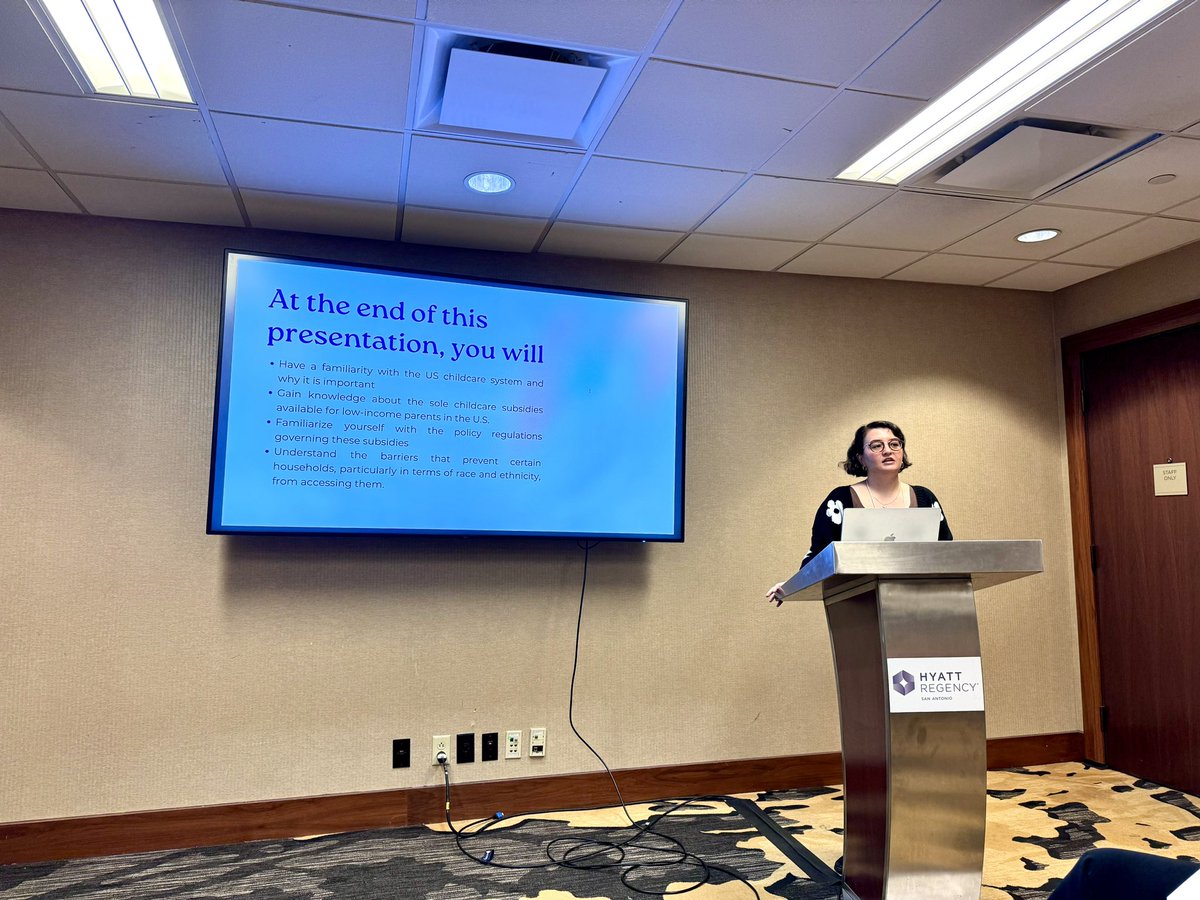Also, @YazgiGenc presented her latest research on childcare subsidies in the US and the inequitable access to these subsidies by race. 📝@EconUofU #WSSA2024 @WSSAcon