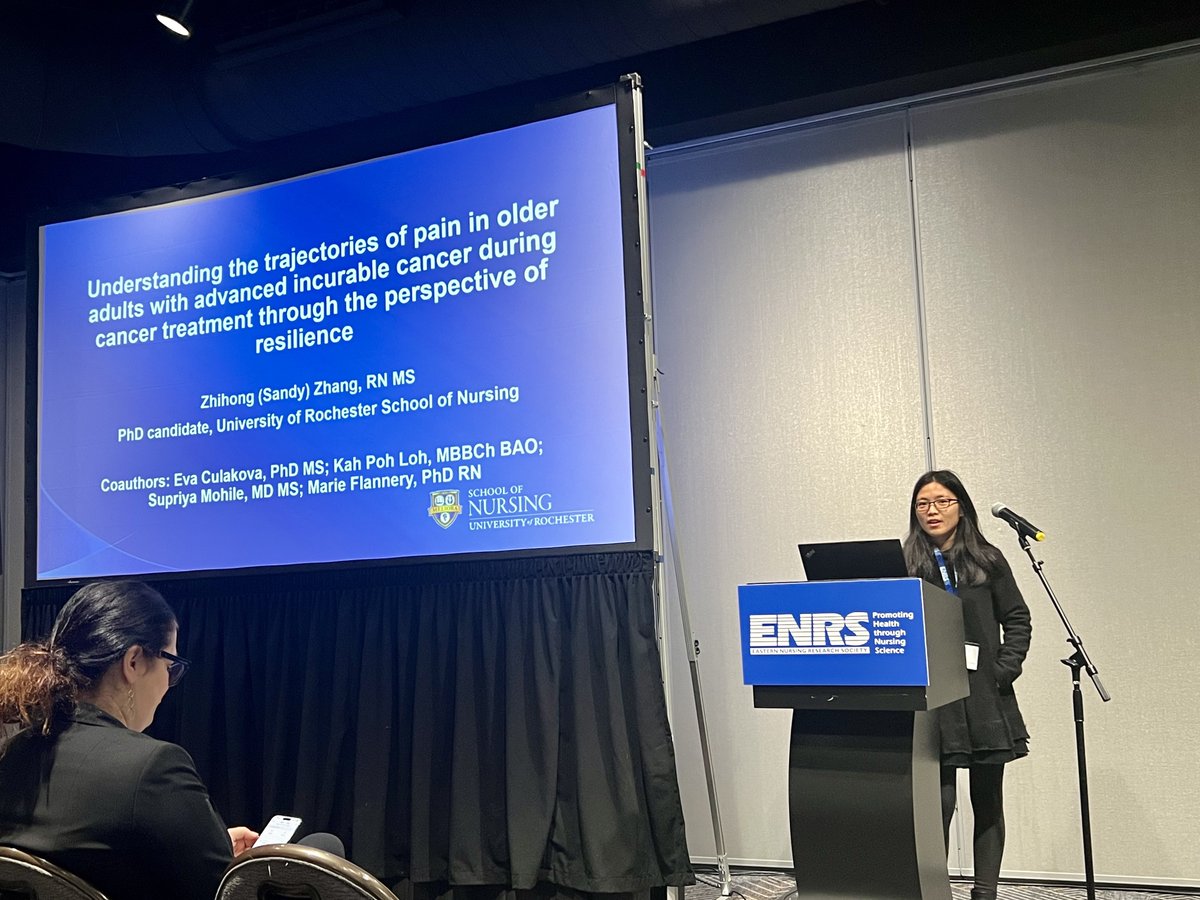 Started #ENRS2024 with great podium presentations by faculty & student cancer researchers: @lghazal presented on financial toxicity in pediatric and #AYACancer, and Sandy Zhang presented her research on resilience and pain trajectories for older adults with advanced cancers.