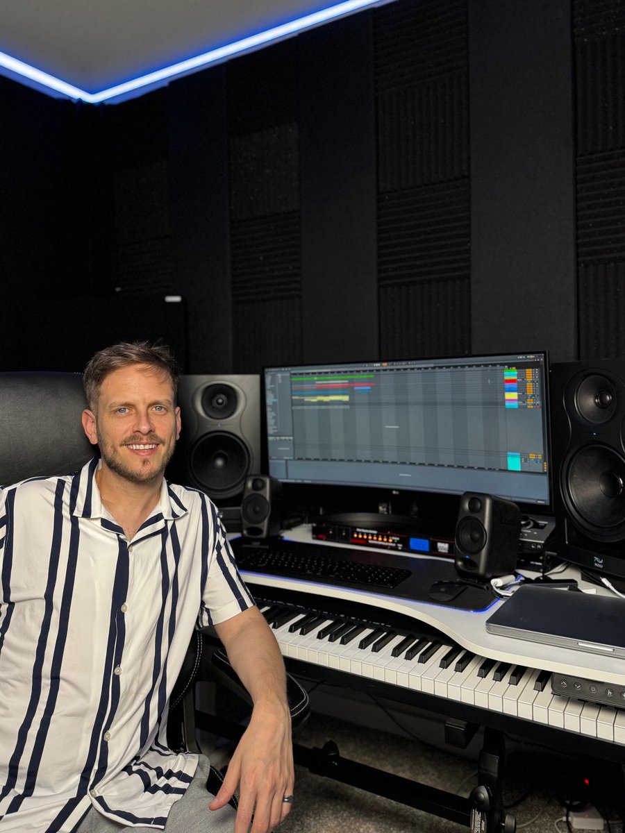 iBluestone's tweet image. Today is a very special day! Not only do I get to celebrate my birthday, but it's also that time of the year when I can share something exciting with all of you. A huge thanks to everyone for the lovely birthday messages! To celebrate, I'm thrilled to announce that my record "Now…
