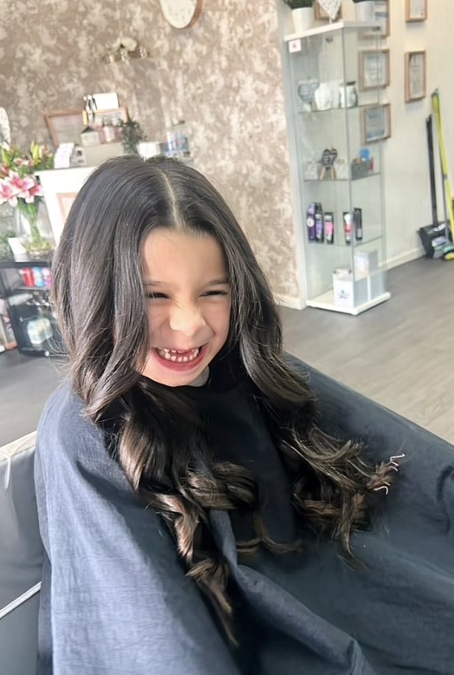 SafaaMalik_03's tweet photo. Nay nays hair done
 #newhair #babygirls #firsthaircut #princesstreatment https://t.co/RspCeP4ct4