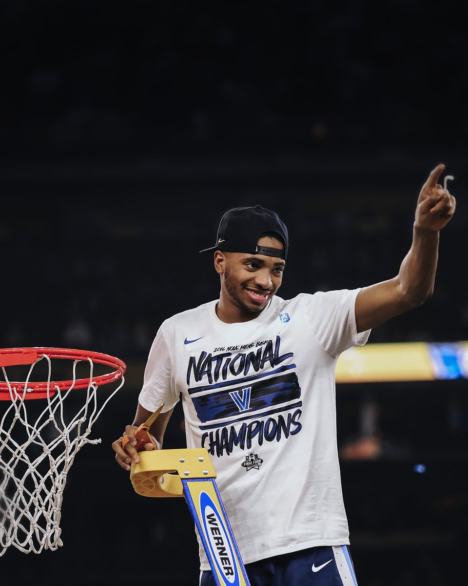 Mikal Bridges’ decorated @NovaMBB career 🔥🏅 A thread ⤵️