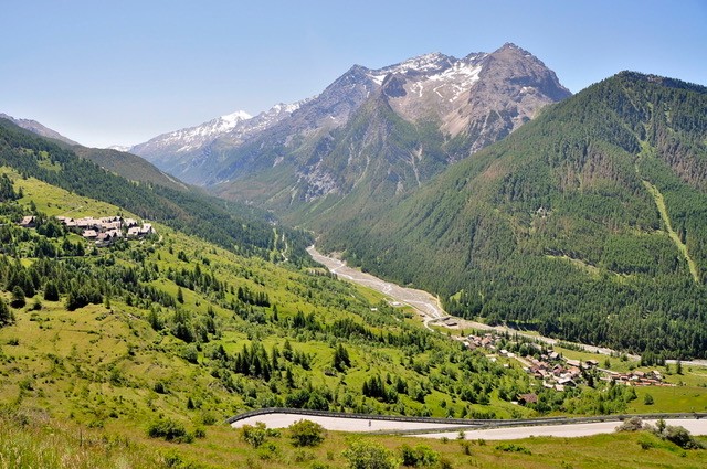 📢 #Treering community 🌲💍! Join us at the 34th European Dendroecological Fieldweek (EDF) wsl.ch/dendrofieldweek in Bardonecchia, Italy, Aug 23-30, 2024! Co-organized by @WSL_research and Uni Torino, @alancrivellaro & @Alma_Piermattei. Registration open now 🥳