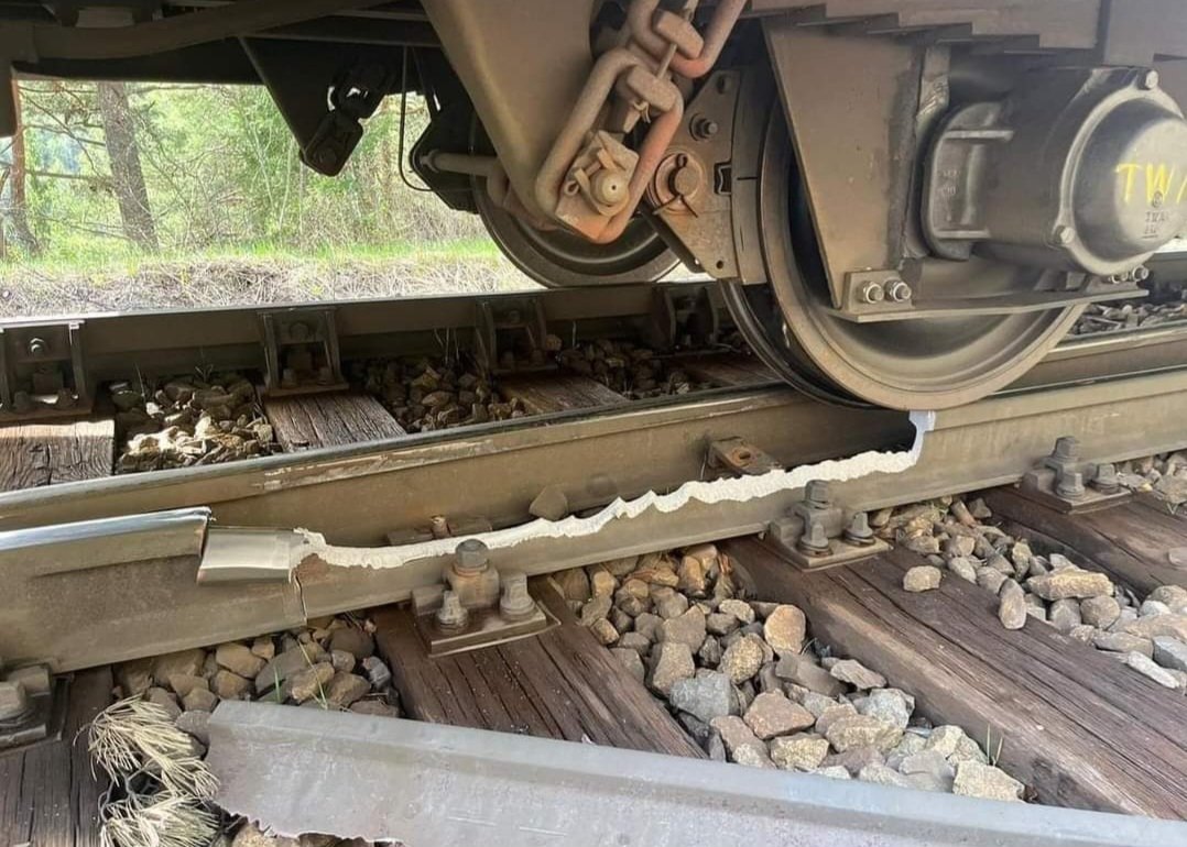 The cause of yesterday's derailment at Semmering, Austria. 

#Derailment #RailwayAccident #TrackFailure #OBB #Semmering