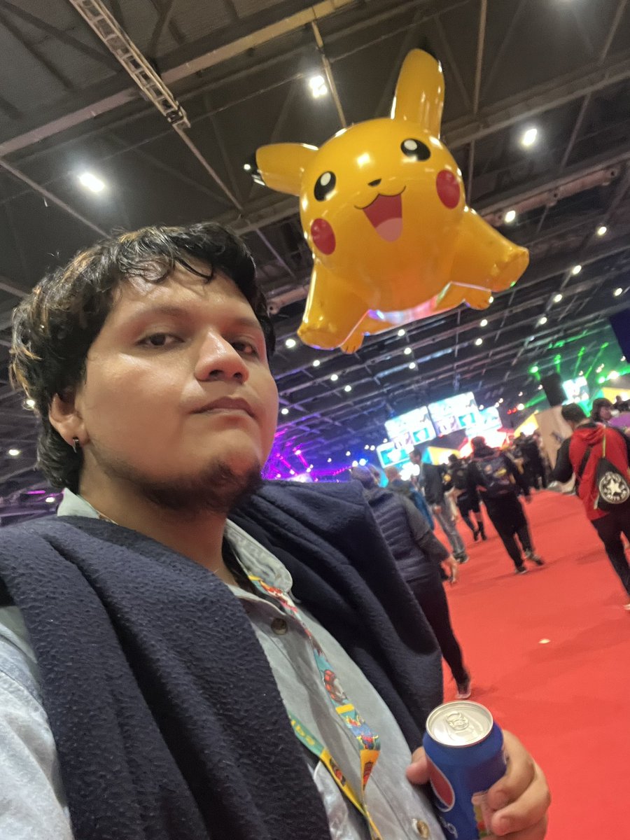 La ultima foto con mi suéter, perdí un suéter pero gané un top 8, la vida es justa 🫶🏼