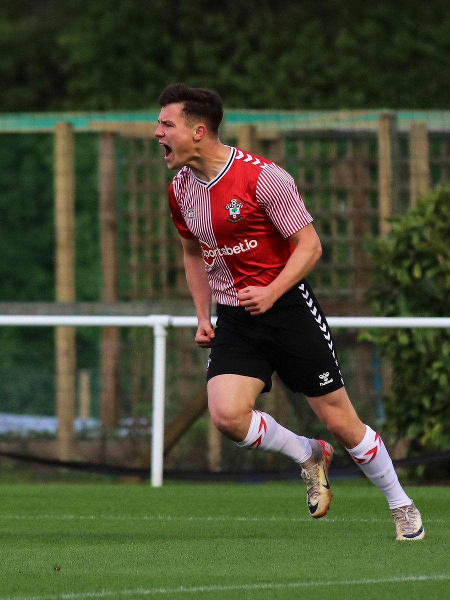 Three goals in three #PL2 games ⚽️⚽️⚽️

Sonnie Davis is in form for #SaintsFCU21s 👏