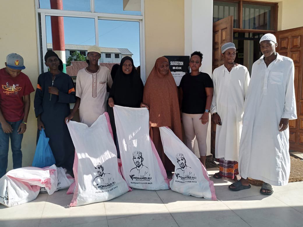 Pleased to be able to assist The Maa Community in Nyali Constituency with Ramadhan Food Packages courtesy of @MoAliFoundation . May Allah reward every donor and well wisher who has made this project a resounding success. #NyaliIkoLove