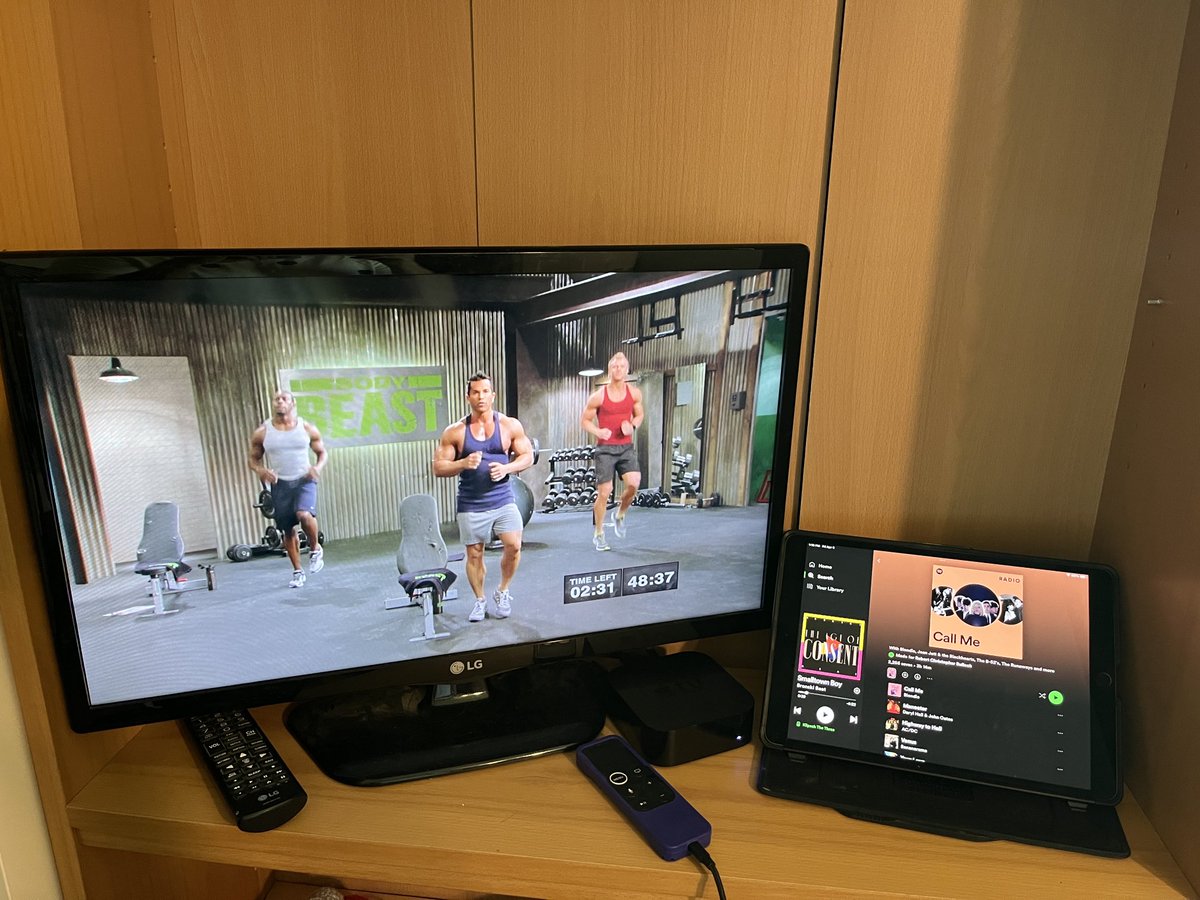 RealActorRob's tweet photo. https://t.co/Aq7IVk7Hc8 It’s free but you’ll keep slacking probably. That’s why you need to be systematic. Show up. My little #gym setup. @SagiKalev Been jamming on this for a few years now. #Bodybeast https://t.co/rlKbyu3wmI