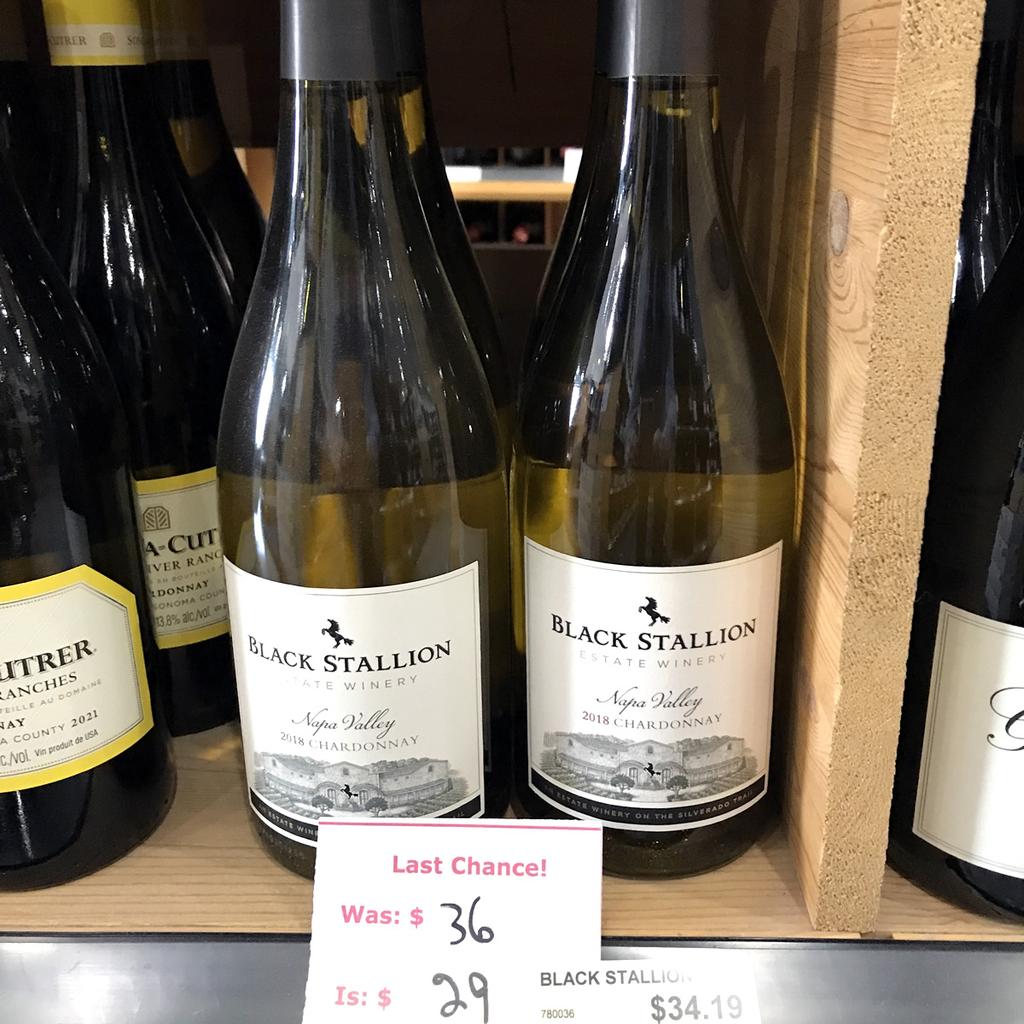 🎉Steal-of-a-deal! Grab a bottle of Black Stallion Winery Chardonnay 2018 while supplies last! A lovely Chard with yellow pear, crème brûlée, and pineapple and oak on the nose, and a lingering finish.

#chardonnay #yegwine #yeg #edmontonwine