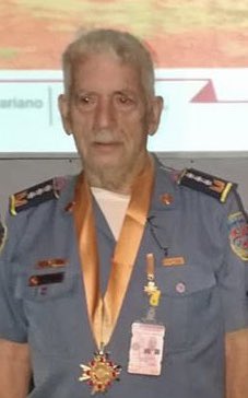 ColNaBom tweet media