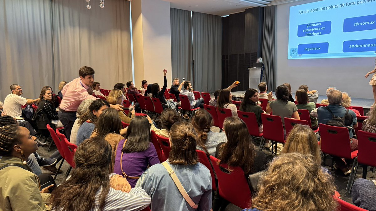 Haut les mains . Braquage de bonne humeur avec le Quizz des jeunes médecins vasculaires du CJMV pour terminer cette journée de travail à avis-médical.