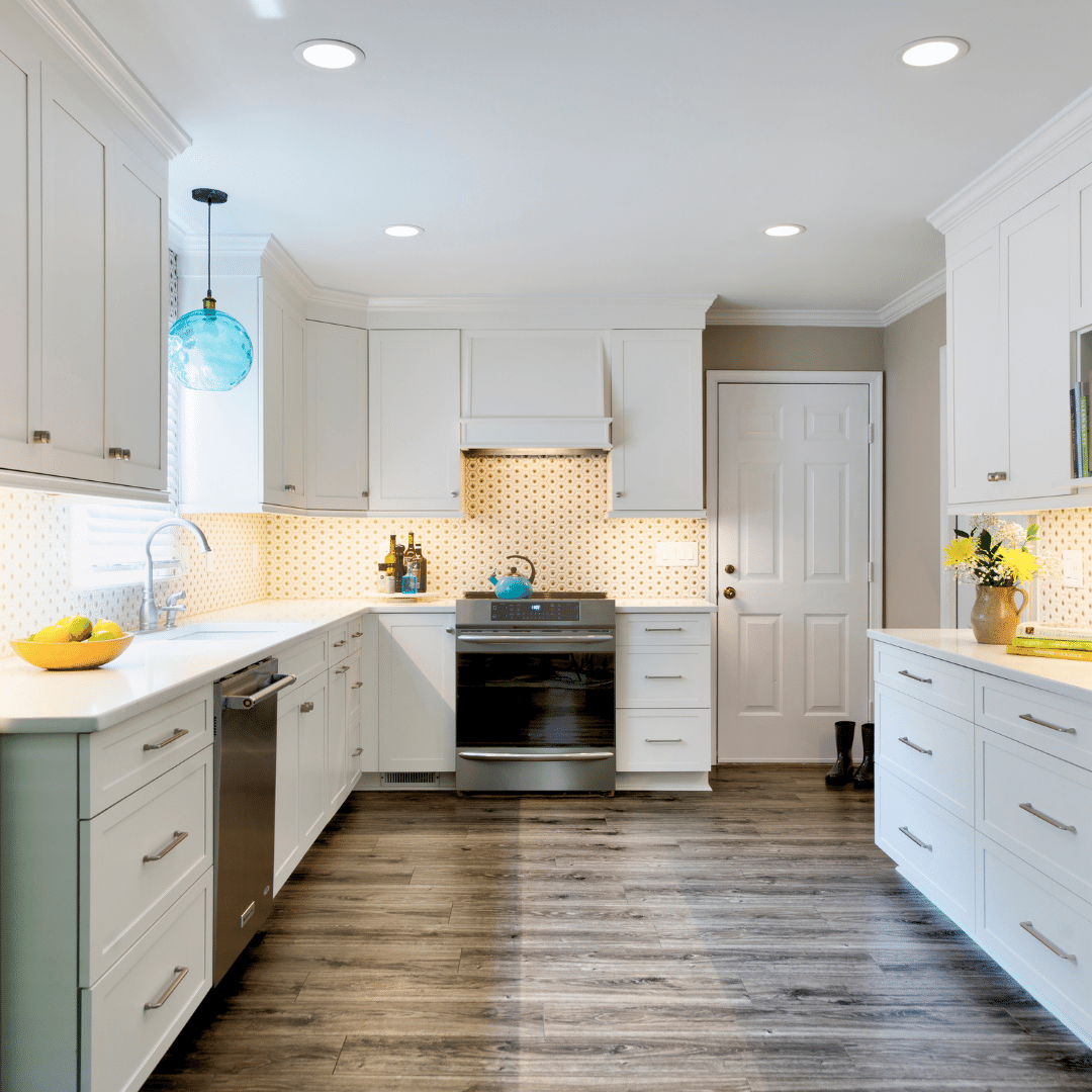 KettlerDesign's tweet image. Teal and brown? Use your favorite colors for accents in your kitchen! 📸 by @stevecashphotography 🌀 @touchstonefinecabinetry 🌀 @walkerzanger tile  #loveyourkitchen #karenkettlerdesign