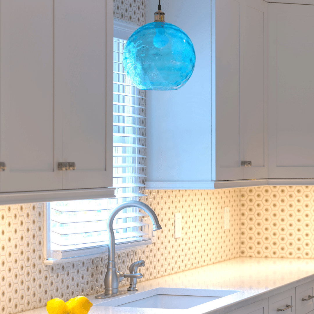 KettlerDesign's tweet image. Teal and brown? Use your favorite colors for accents in your kitchen! 📸 by @stevecashphotography 🌀 @touchstonefinecabinetry 🌀 @walkerzanger tile  #loveyourkitchen #karenkettlerdesign