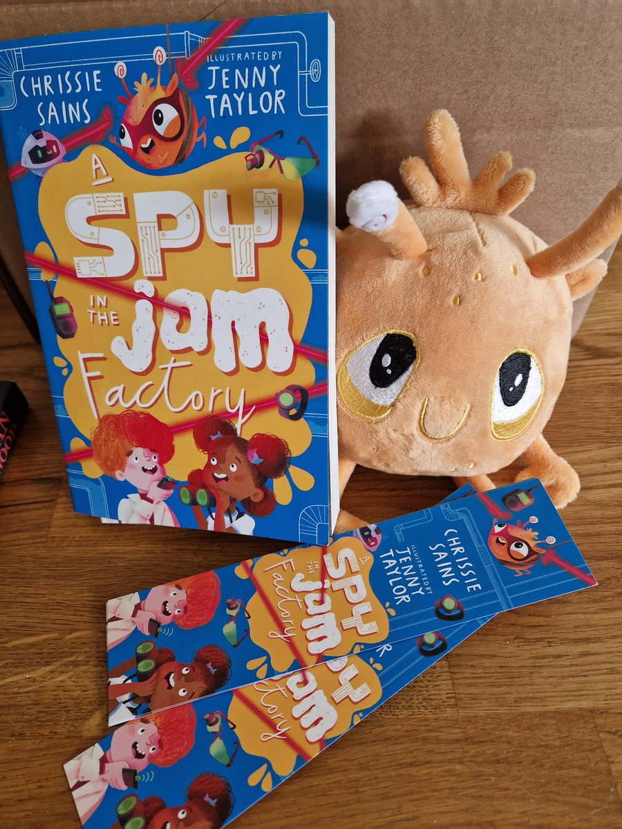 How cool is this #bookpost?! Our own #Fizzbee to celebrate the publication of #SpyInTheJamFactory by the lovely @CRSains from @WalkerBooksUK ❤️📚 whatiread.co.uk