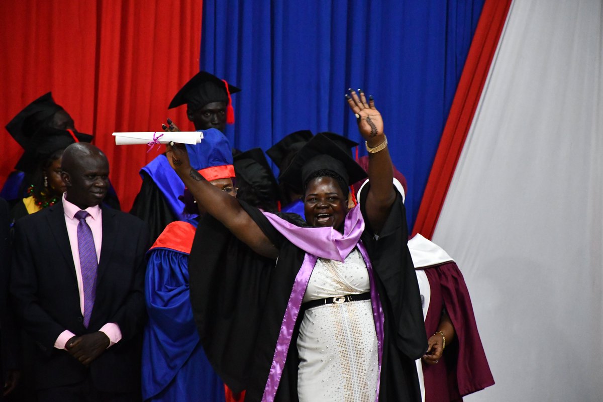 🎉 A huge #congratulations to the graduates from Juba Nursing & Midwifery Institute! 🎓. Together, let us build  a brighter future for healthcare in #SouthSudan. 
#HWWeek #Amref4HWs