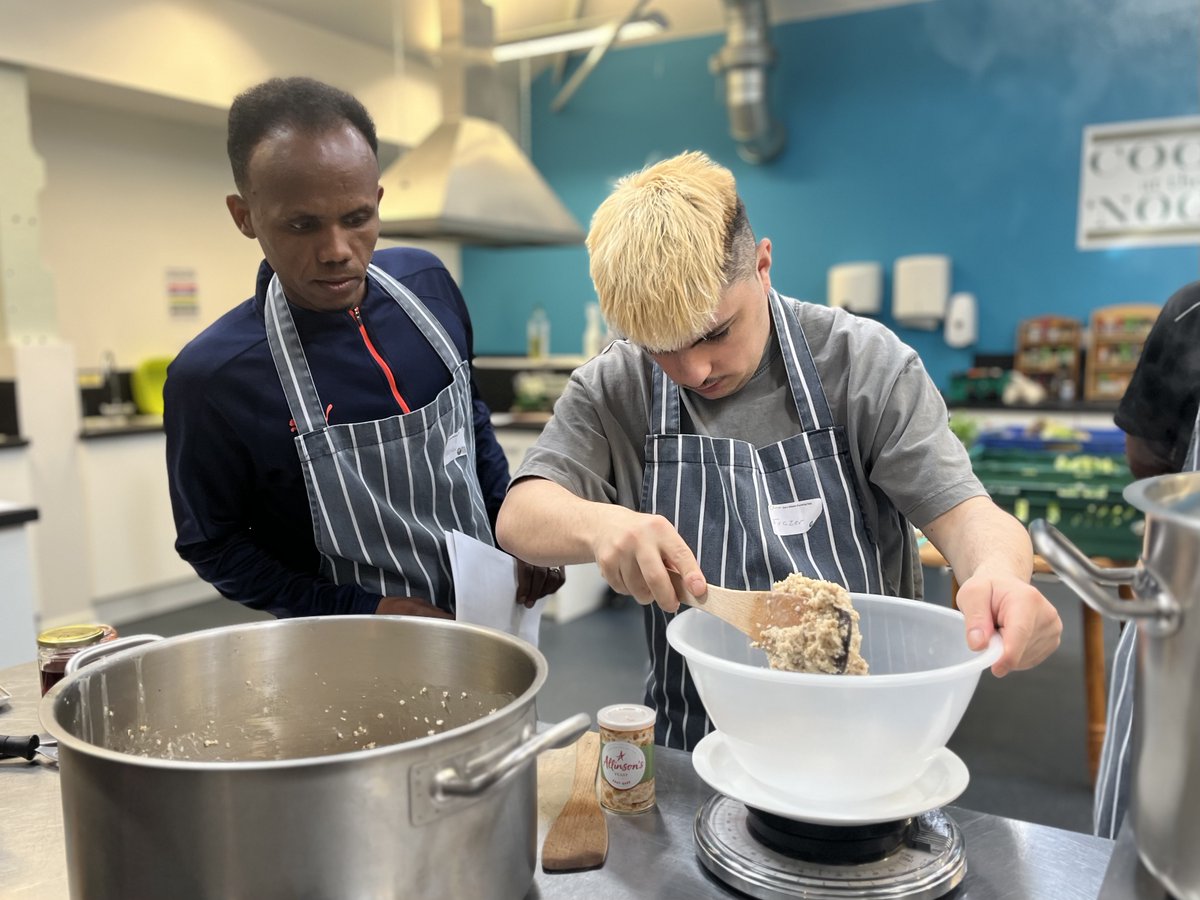 🧑‍🍳 CFINE: Cooking up a sustainable storm for Climate Week North East 2024 ♻️ As part of this years' Climate Week North East, @CFINEAberdeen & @GC_GoodFood delivered an interactive community cooking event with a clear focus on zero food waste Read now➡️ acvo.org.uk/stories/cfine-…