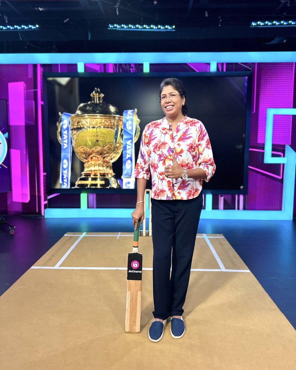 JhulanG10's tweet photo. Catch me doing what I love, sharing some quirky insights from the bangla commentary box for #IPL2024 fav thing ever! 🥰🎙️🏏

@JioCinema 

#IPLonJioCinema #BanglaIPLonJioCinema #IPLFever #CommentaryLive #CSKvsSRH https://t.co/u1JFZ0c5Tg