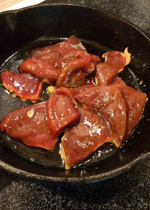 鉄スキレットの、真の力が目覚める……( ˇωˇ )
#ハーフプライスきも 