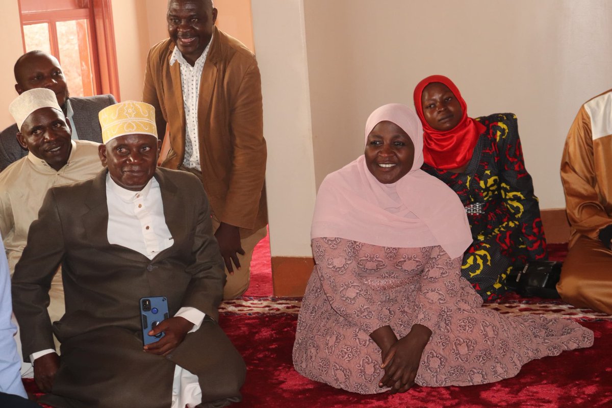 In a bid to help Muslims during the fasting period, the head Office of the National Chairman-NRM SPA Namyalo Hadijah Uzeiye donated Ramadan packages to Muslims at Masjid Saeed Al Majdour in Kasangati. She has also pledged to return with empowerment tools.